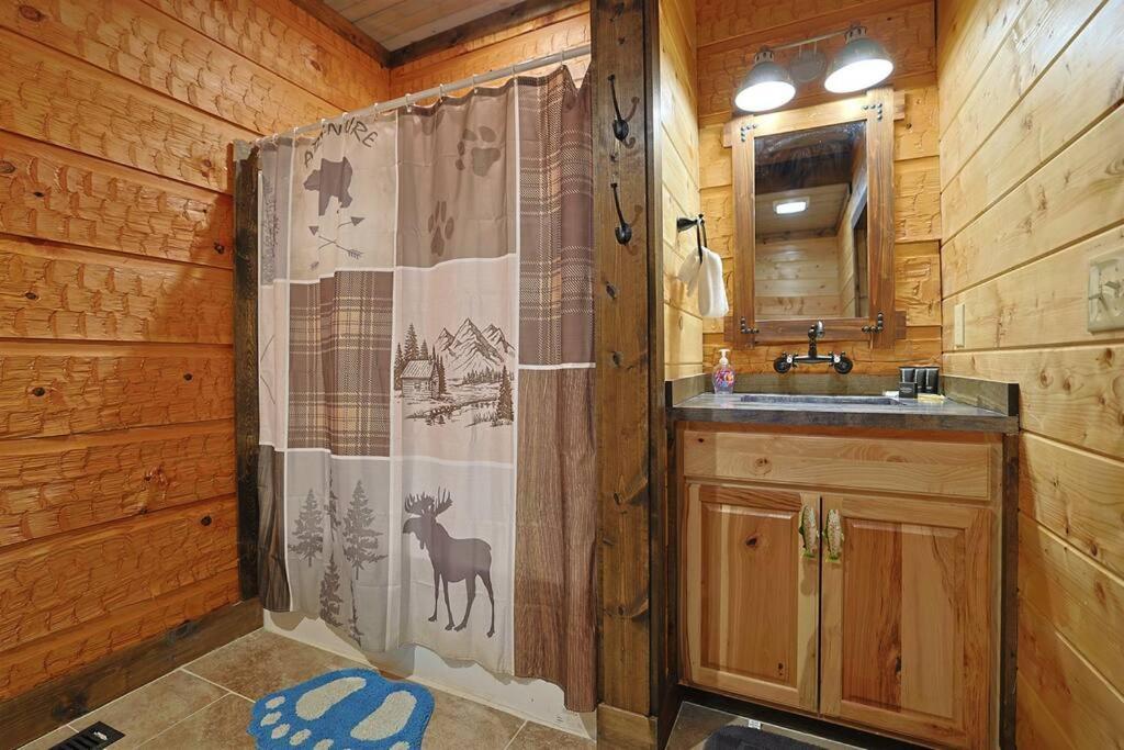 Rustic Modern Cabin With Hot Tub Near Rafting And Great Smokey Mountains Брайсон-Сити Экстерьер фото